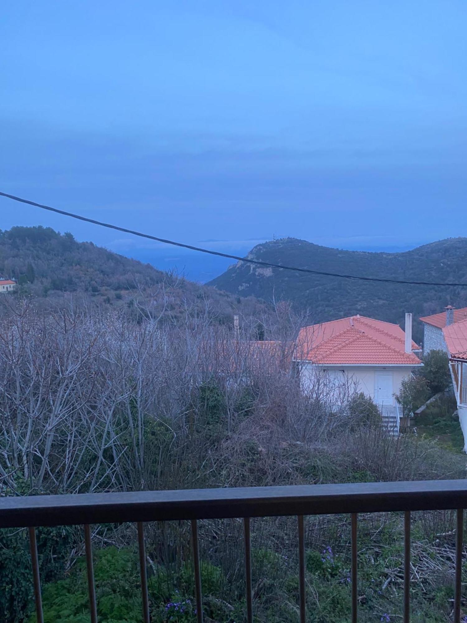 Apostolia's Small House Bed And View