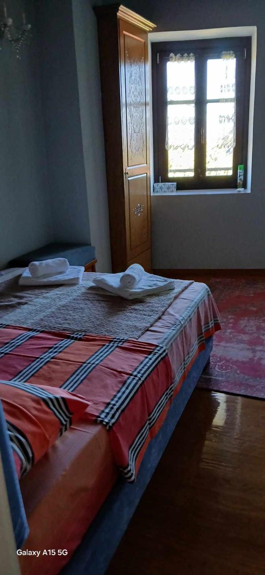 Apostolia's Small House Bed And View