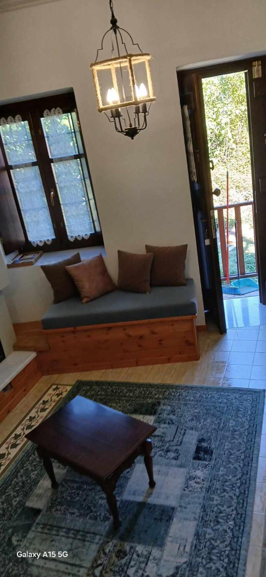 Apostolia's Small House Bed And View *