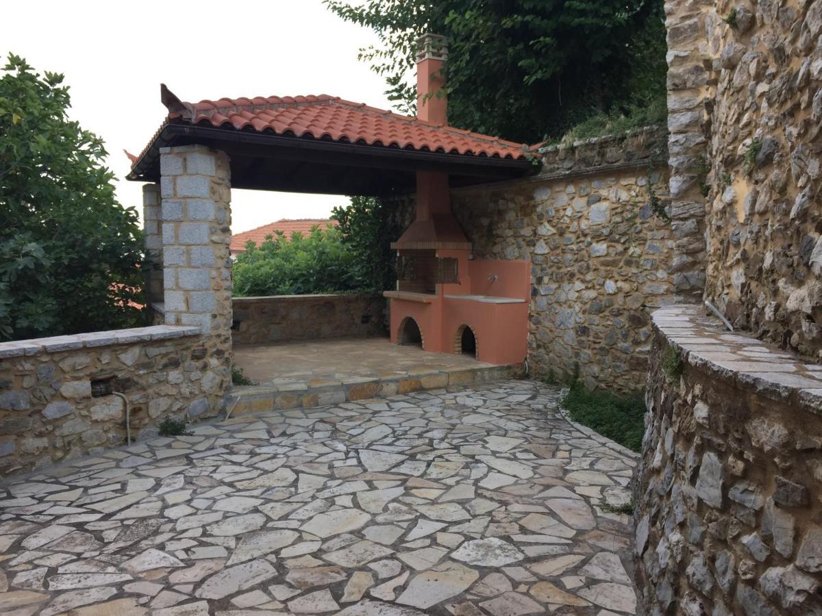 Country house Apostolia's Small House Bed And View *